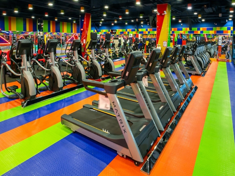 งาน,หางาน,สมัครงาน %World Gym Thailand