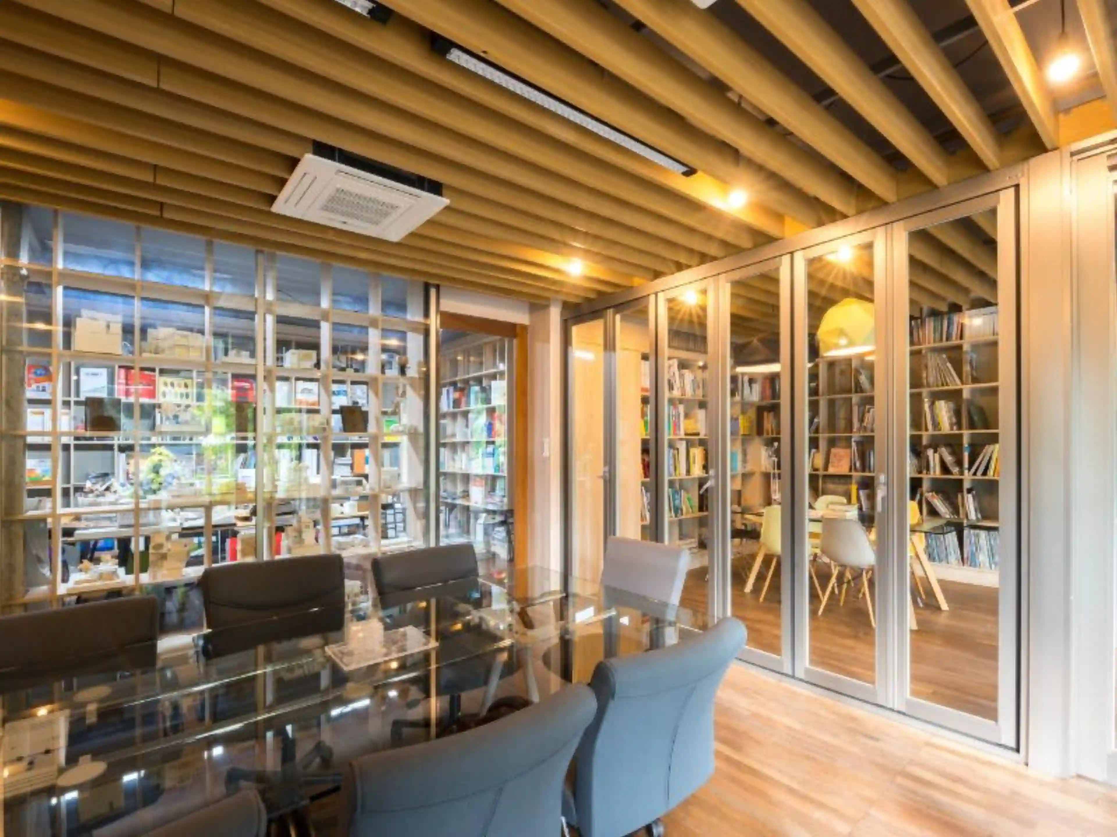 Jobs,Job Seeking,Job Search and Apply %THiNKNET